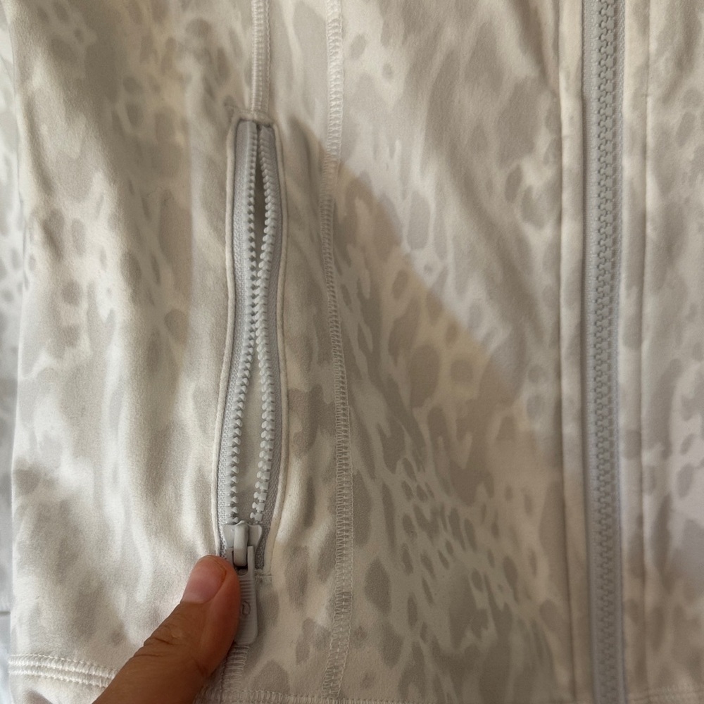 Women's White Patterned Workout Jacket - image 3